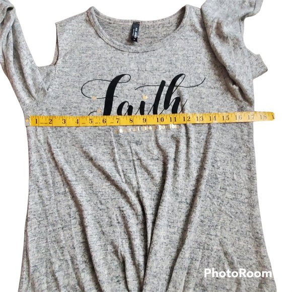 Ava James Womens Cold Shoulder 3/4 Sleeve Knot Front Knit Blouse Gray Medium NWT - Picture 9 of 11